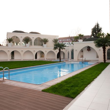 Holiday Inn Istanbul City By Ihg Facilități foto The swimming pool