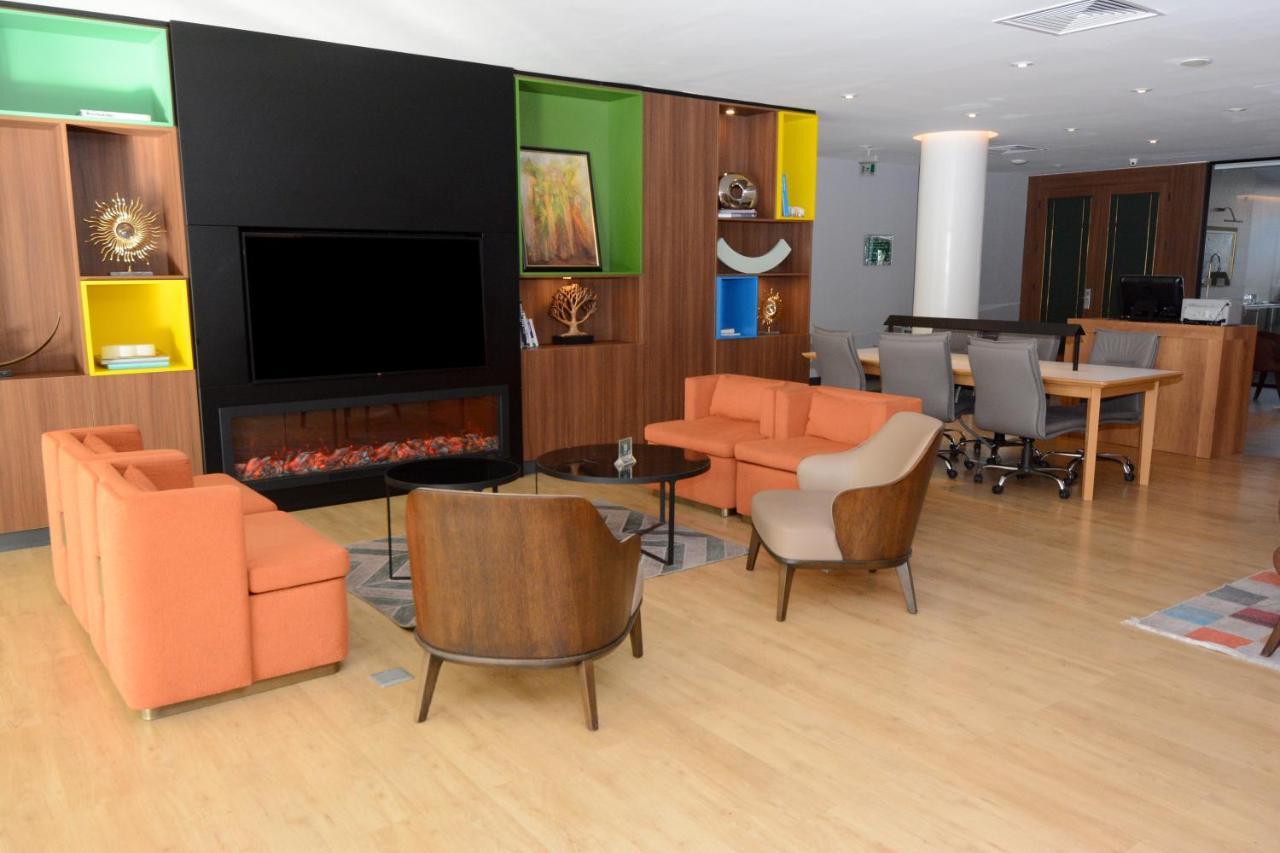 Holiday Inn Istanbul City By Ihg Exterior foto 3D rendering of a living room