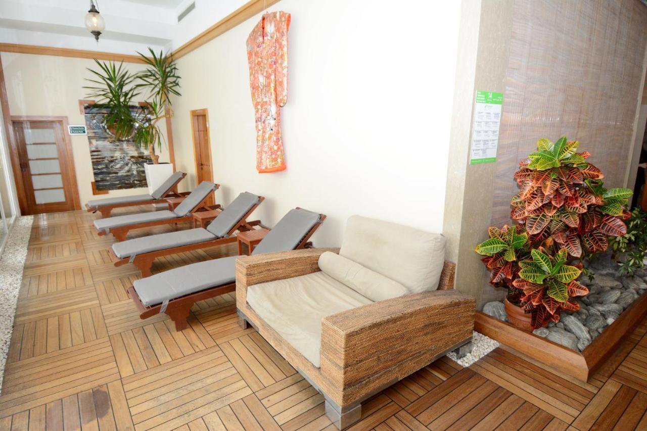 Holiday Inn Istanbul City By Ihg Exterior foto The spa at the Grand Hotel
